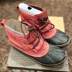 Sorel Out n about leather short rain boot